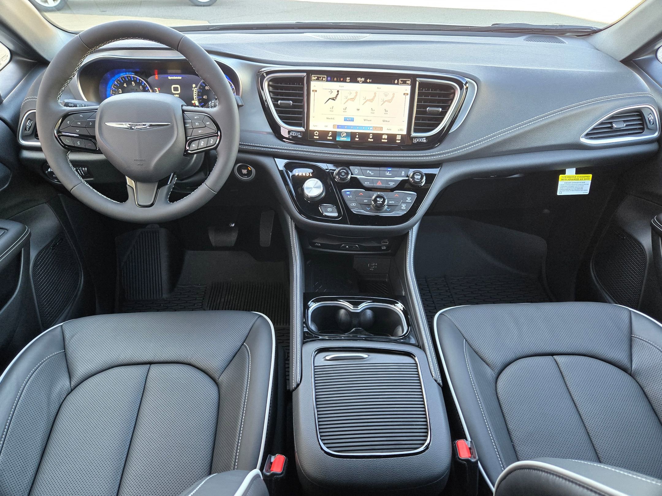 New 2026 Chrysler Pacifica Limited w/ Uconnect Theater Family Group image 9