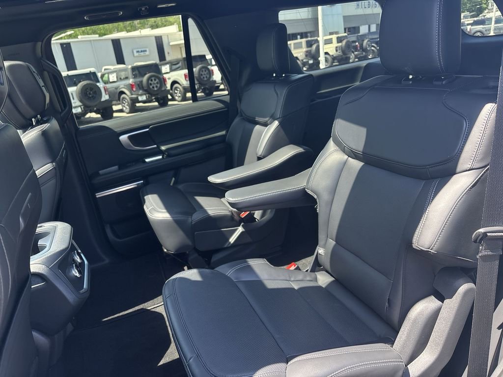 New 2026 Ford Expedition Platinum w/ Stealth Appearance Package AWD/4WD image 26