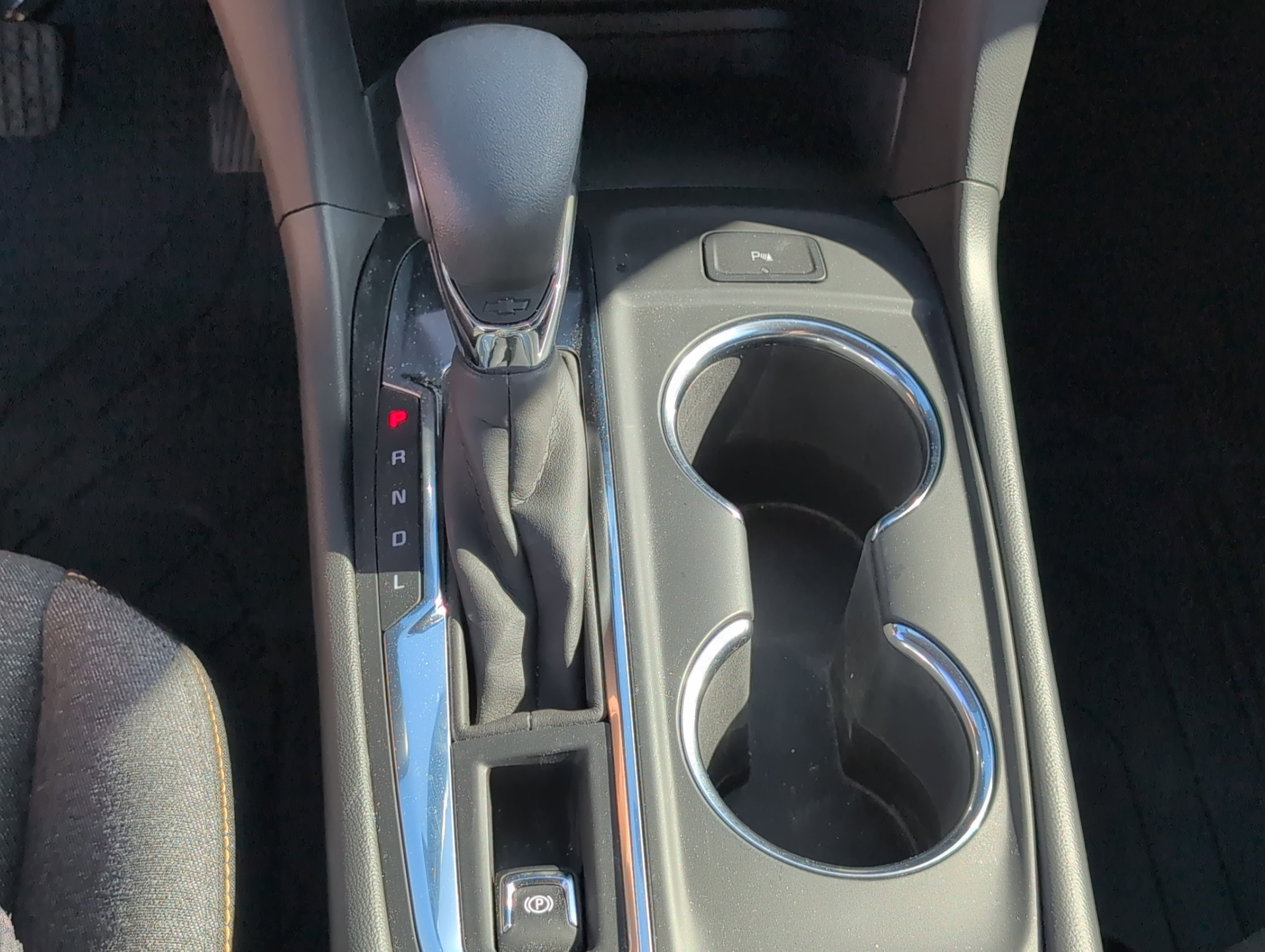 Certified 2024 Chevrolet Equinox LT w/ LPO, Floor Liner Package FWD image 21