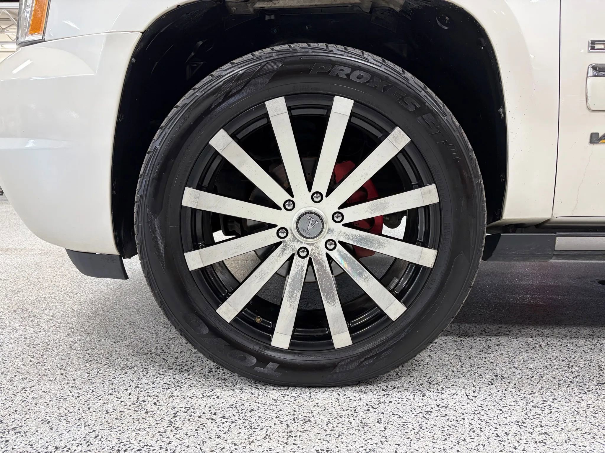 Used 2012 GMC Yukon XL Denali image 14