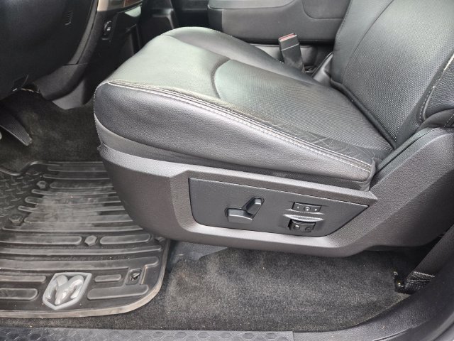 Used 2016 RAM 1500 Laramie w/ Convenience Group AWD/4WD image 11