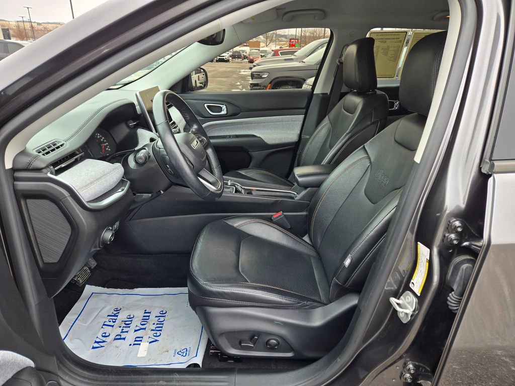 Used 2022 Jeep Compass Latitude image 13