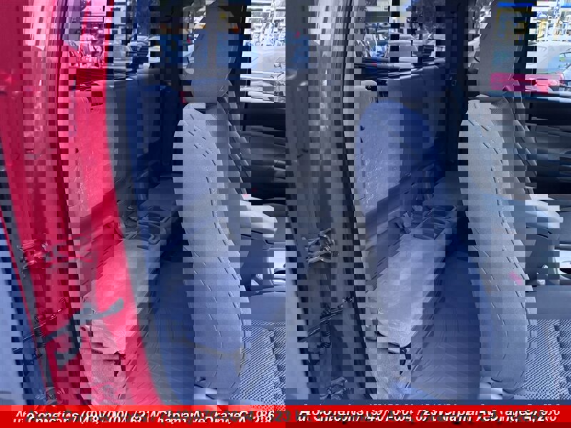 Used 2005 Toyota Tacoma PreRunner image 8