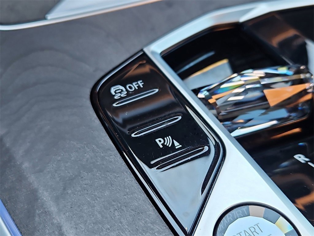 Used 2024 BMW X5 M60i w/ Executive Package image 19