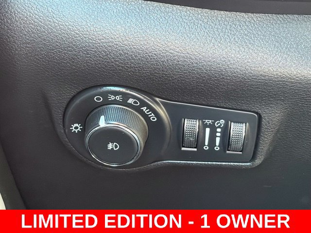 Used 2025 Jeep Compass Limited w/ Elite Group AWD/4WD image 19