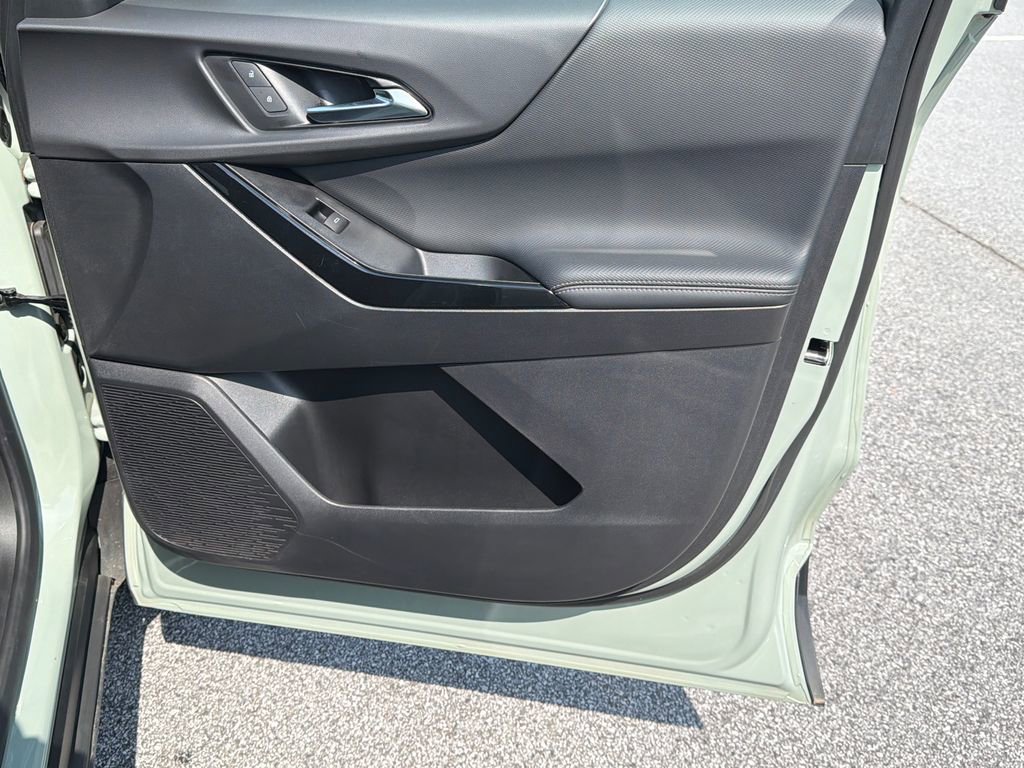 Used 2025 Chevrolet Equinox LT image 14