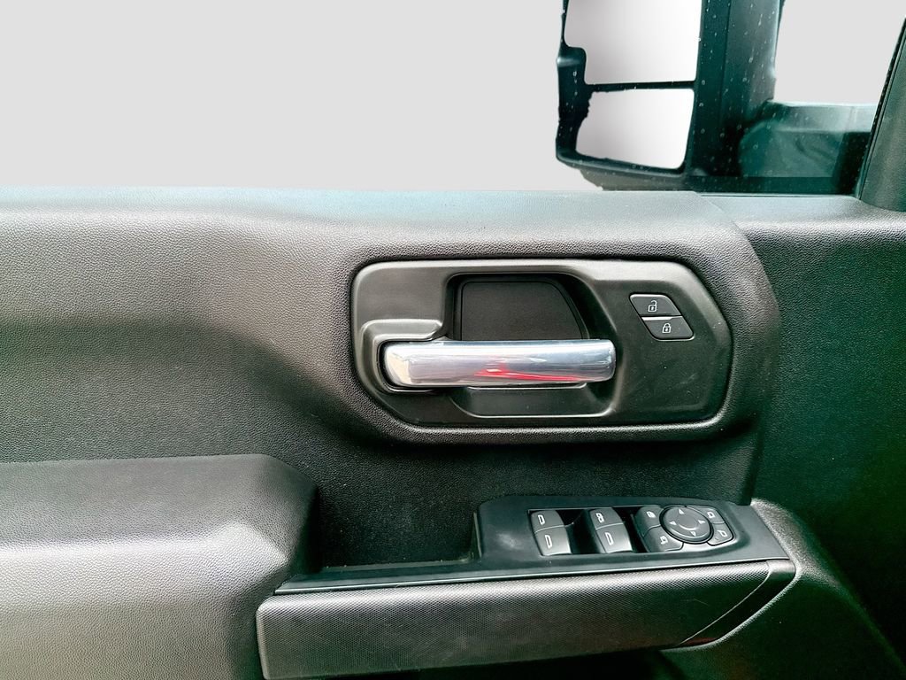 Used 2024 Chevrolet Silverado 2500 Custom w/ Custom Value Package image 9