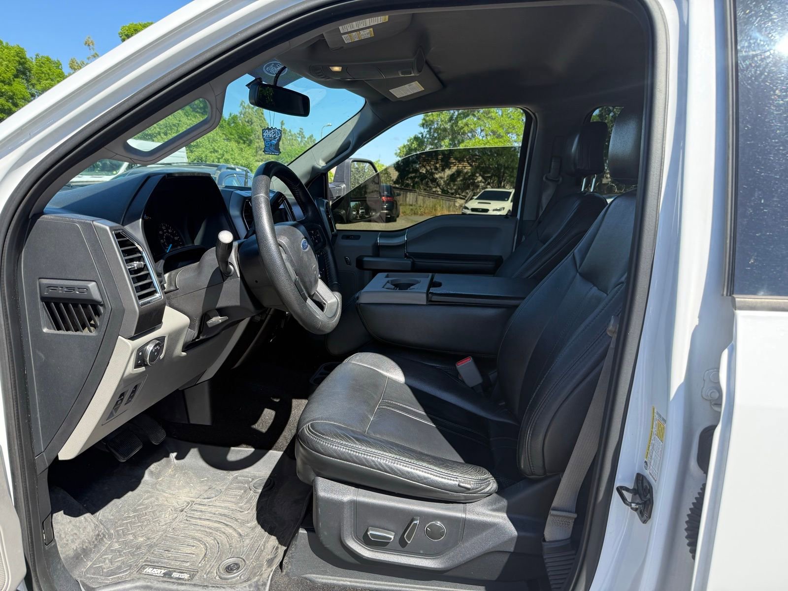 Used 2015 Ford F150 XLT w/ Equipment Group 302A Luxury image 14