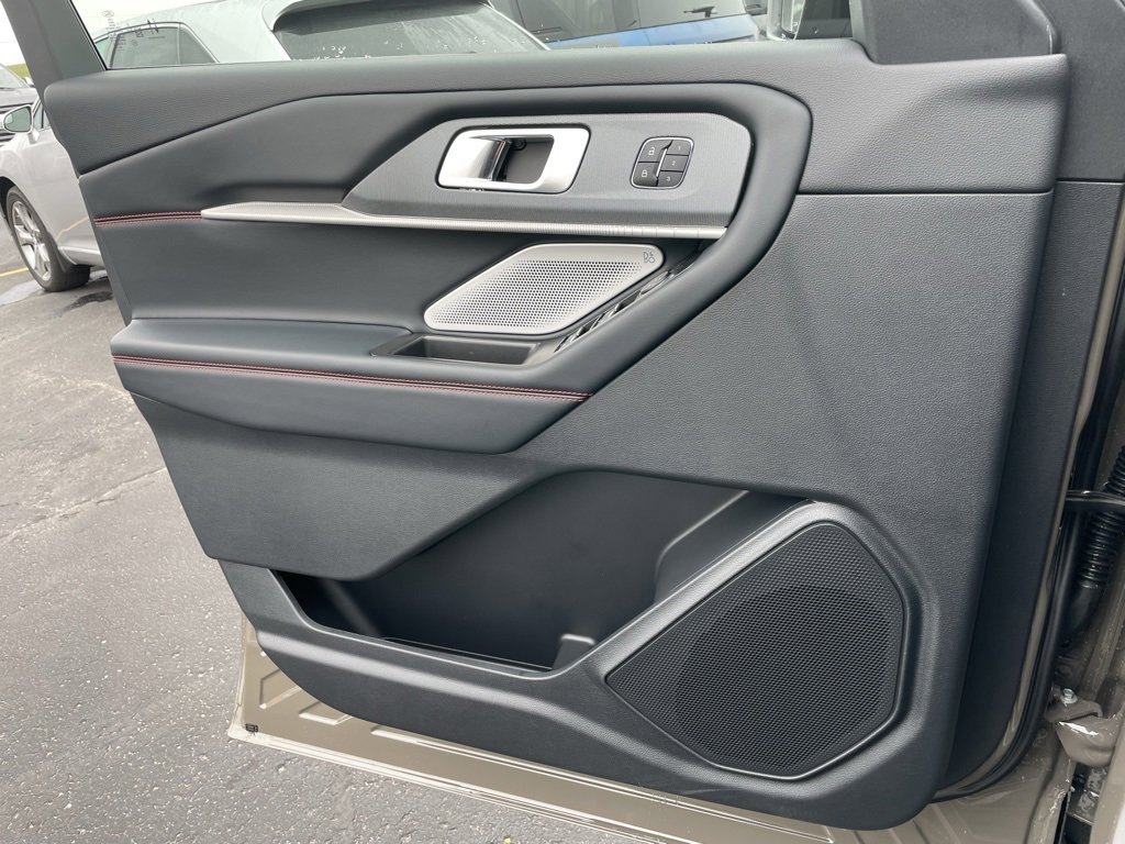 New 2026 Ford Explorer ST image 59