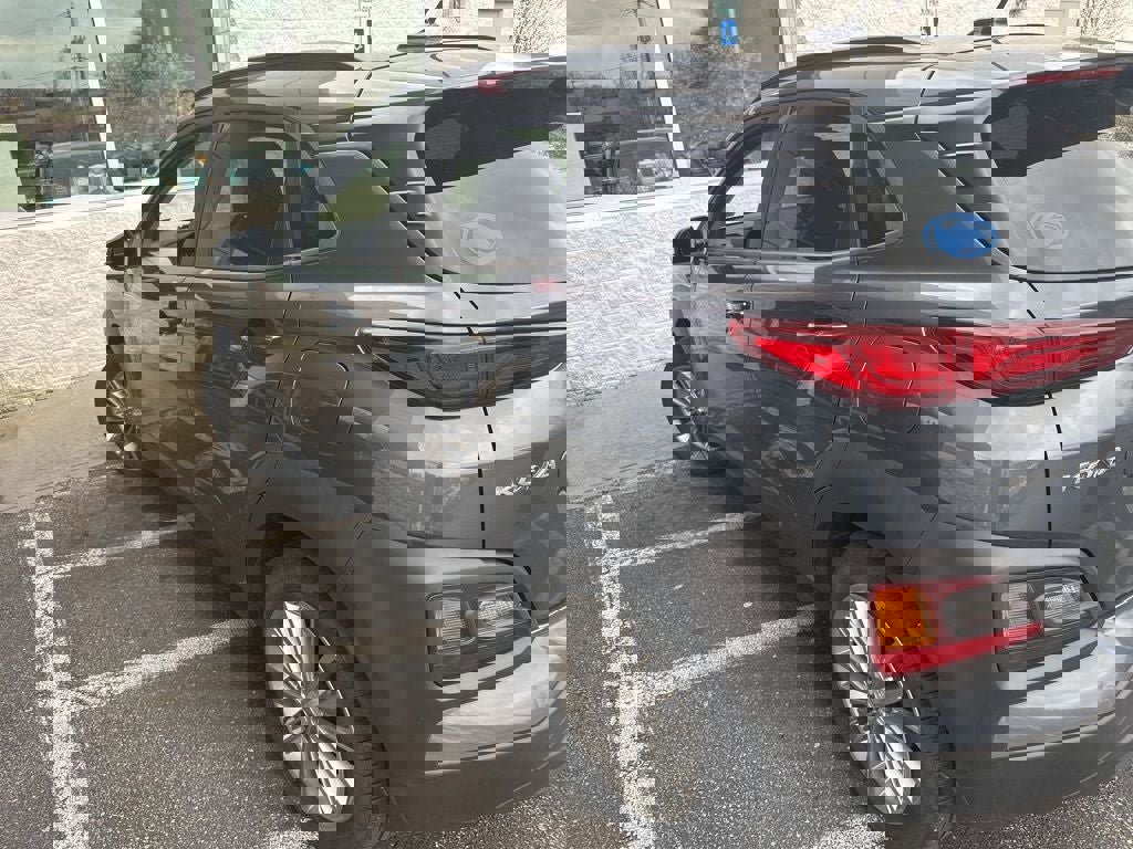 Used 2018 Hyundai Kona SEL image 9