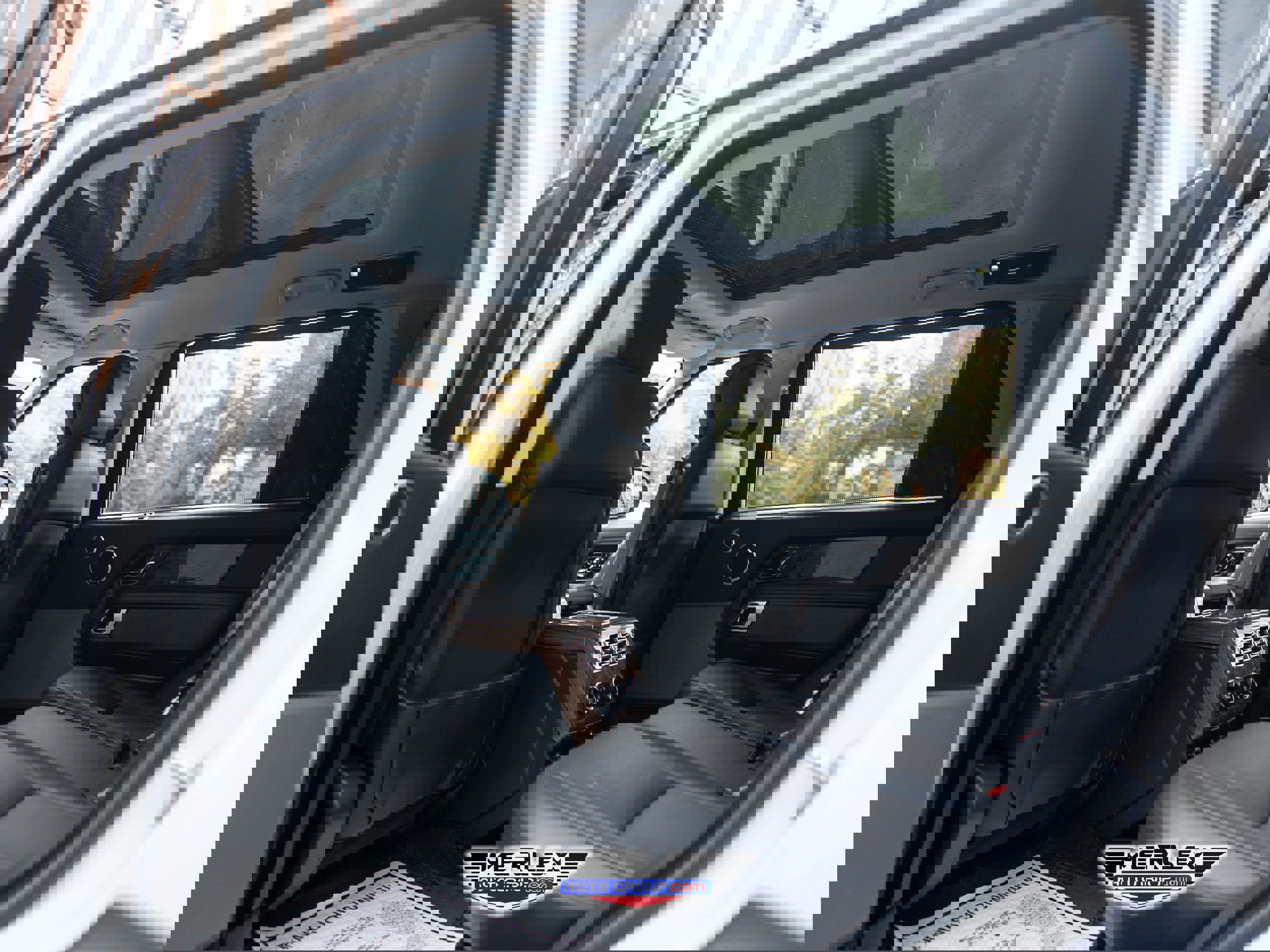 Used 2018 Land Rover Range Rover Long Wheelbase Supercharged image 21