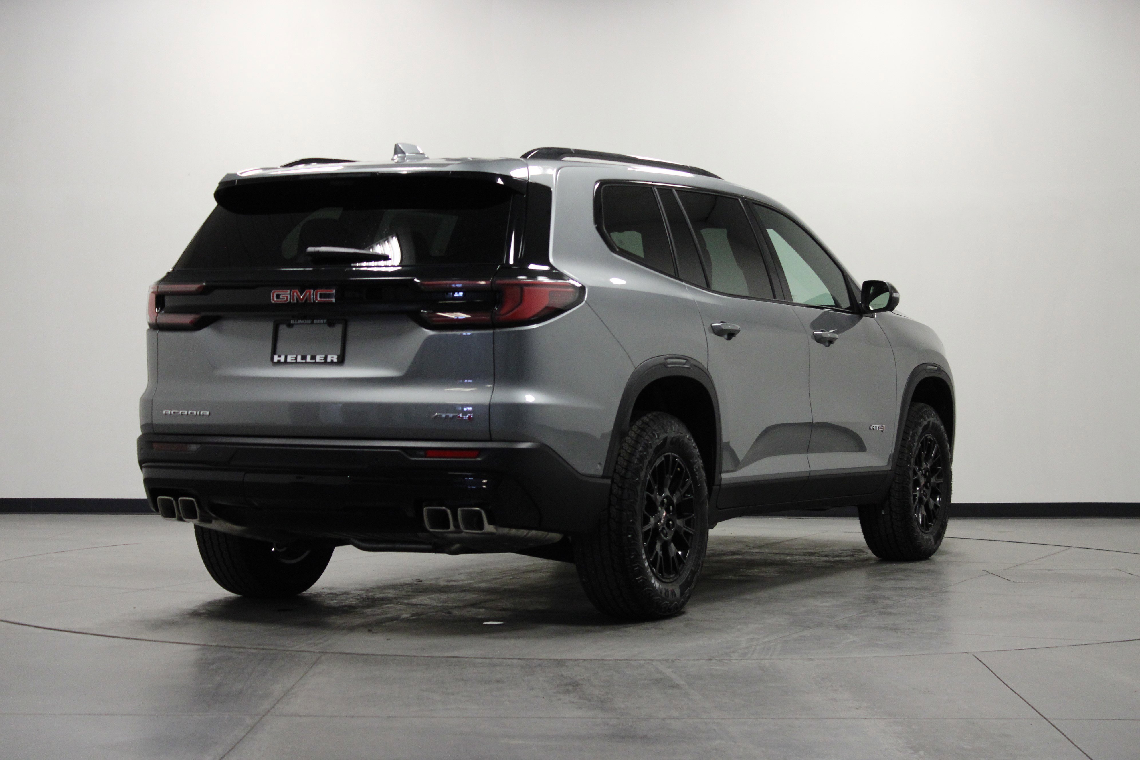 Used 2026 GMC Acadia AT4 w/ Super Cruise Package image 4