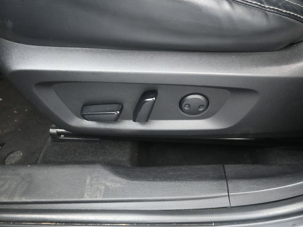 Used 2022 Mitsubishi Outlander SE image 14