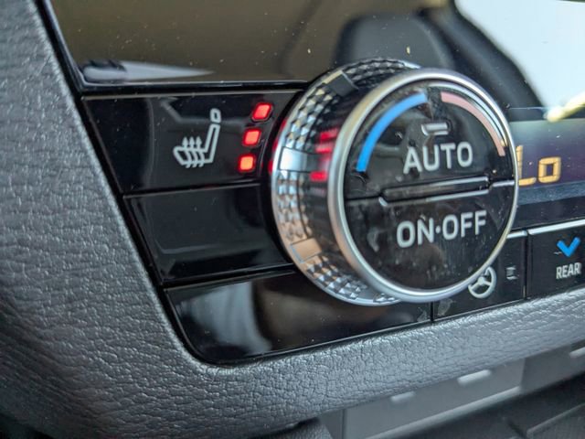 New 2025 Mitsubishi Outlander SEL image 23