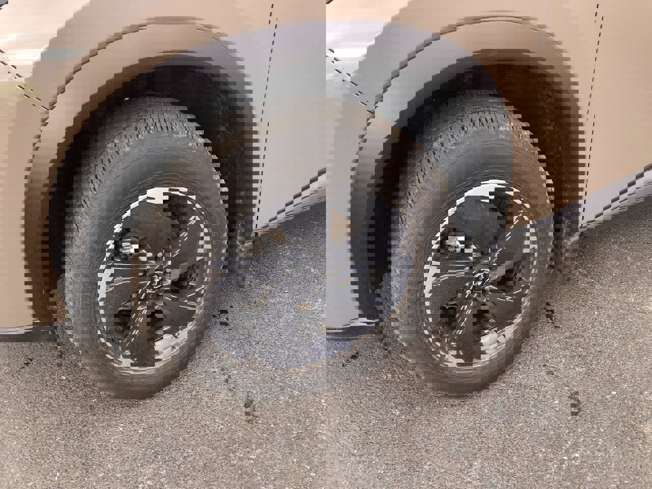 Used 2025 Nissan Rogue SV image 10