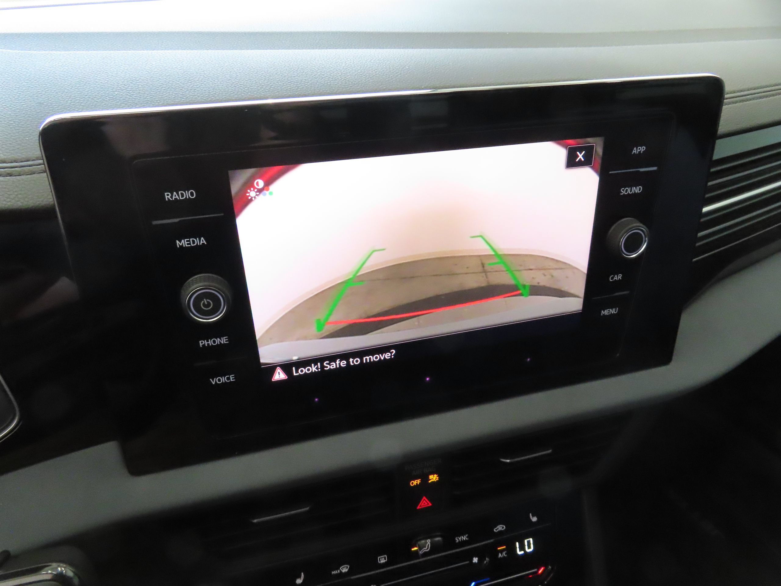 New 2026 Volkswagen Jetta SE FWD image 17