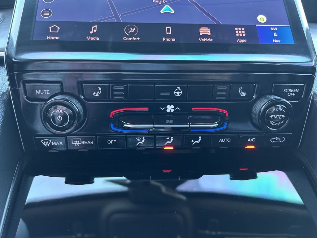 Used 2025 Jeep Grand Cherokee L Limited w/ Black Appearance Package image 22