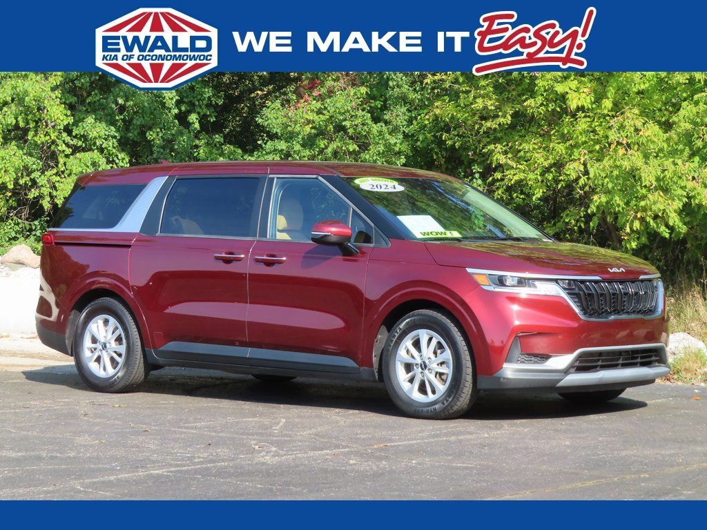 Used 2024 Kia Carnival LX FWD image 1