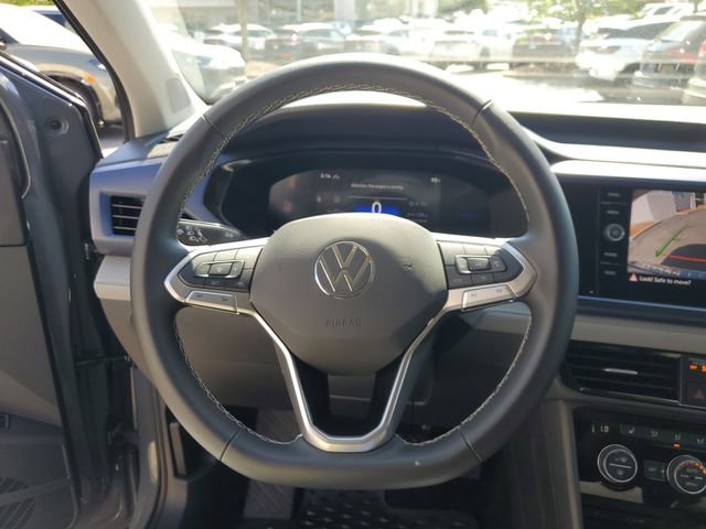 Used 2024 Volkswagen Taos SE image 25
