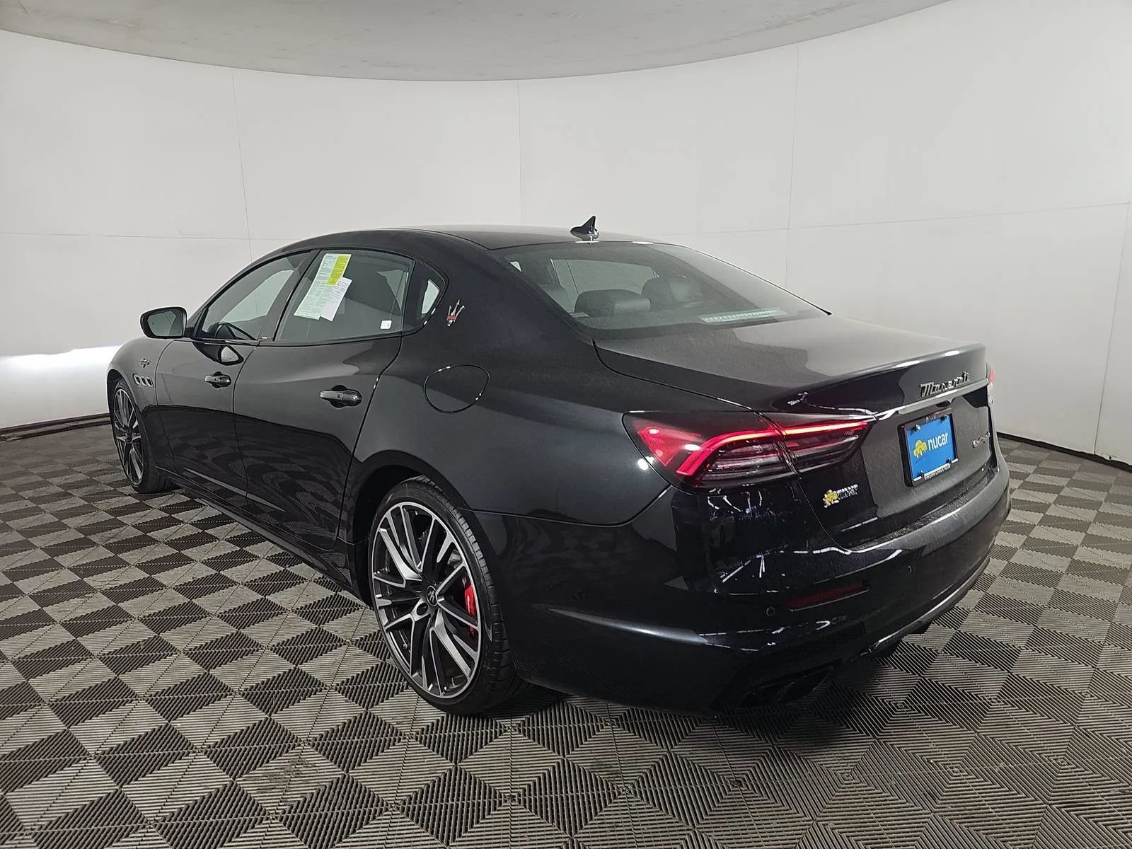 Used 2022 Maserati Quattroporte Trofeo RWD image 11