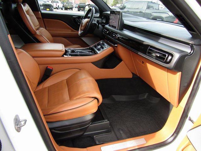 Used 2023 Lincoln Aviator Black Label w/ Dynamic Handling Package image 15
