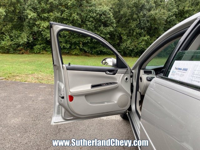 Used 2007 Chevrolet Impala LT FWD image 11