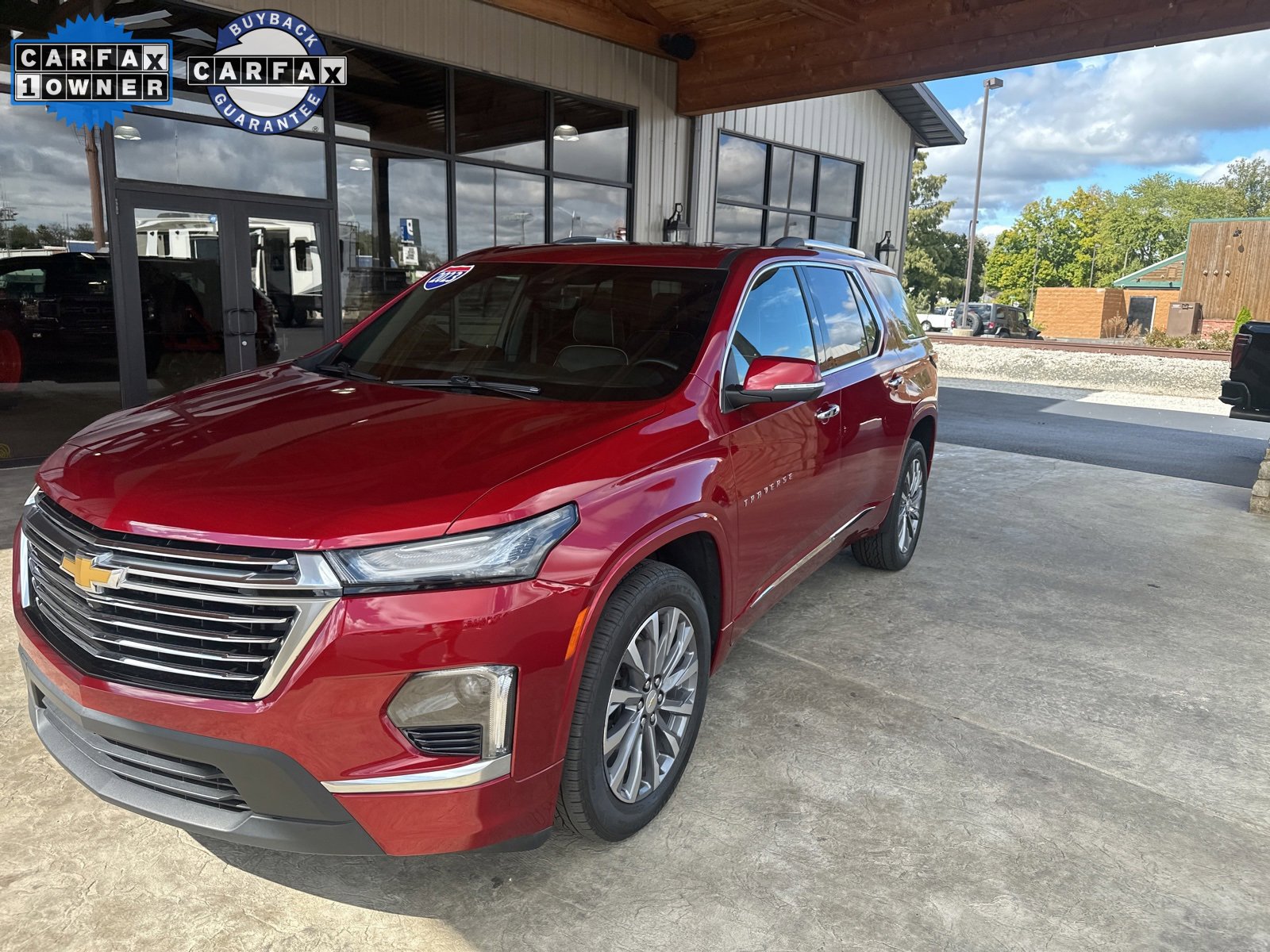 Used 2023 Chevrolet Traverse Premier image 24