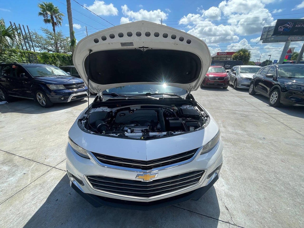 Used 2018 Chevrolet Malibu LT FWD image 18