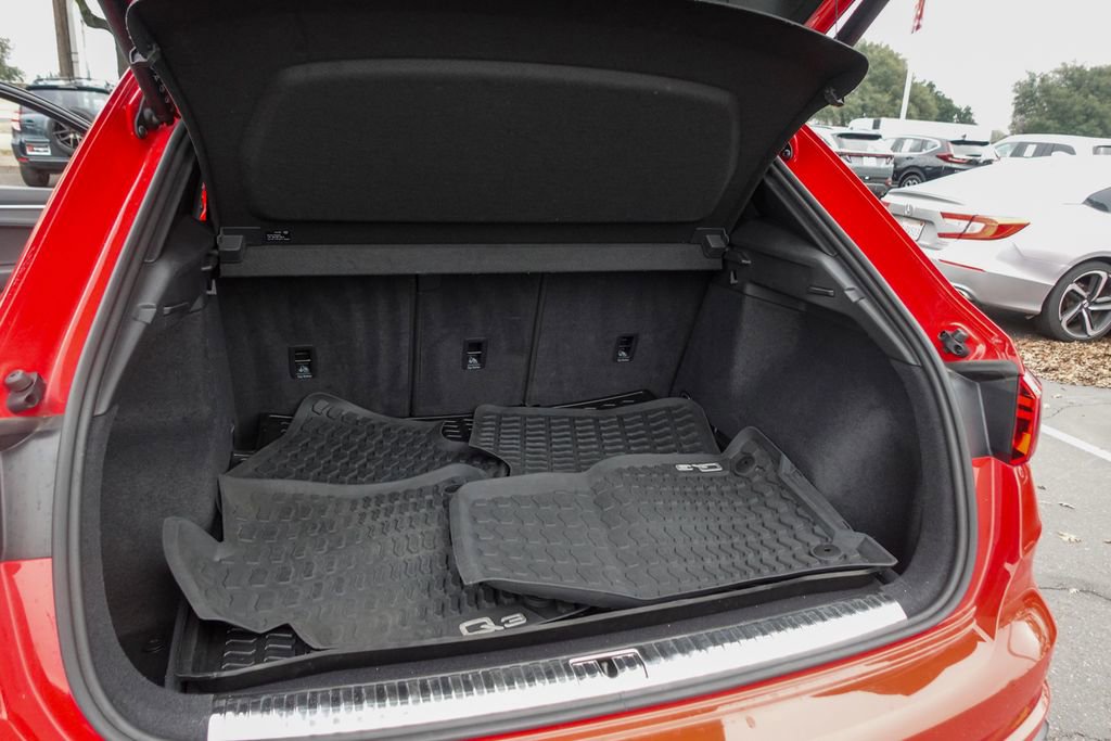 Used 2021 Audi Q3 2.0T Premium Plus w/ Premium Plus Package image 27