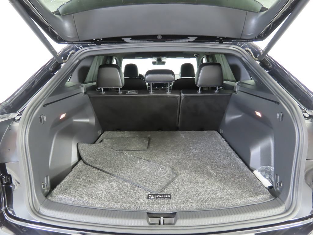 Used 2023 Volkswagen Atlas Cross Sport SEL Premium R-Line image 28