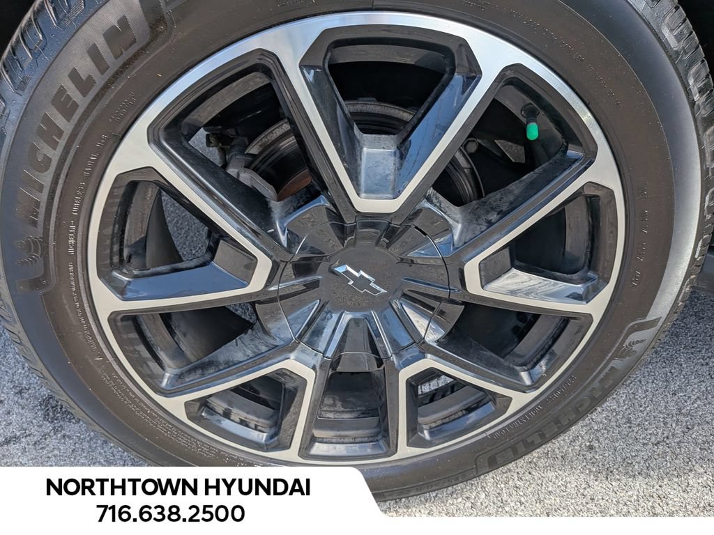 Used 2022 Chevrolet Tahoe RST w/ Luxury Package AWD/4WD image 44