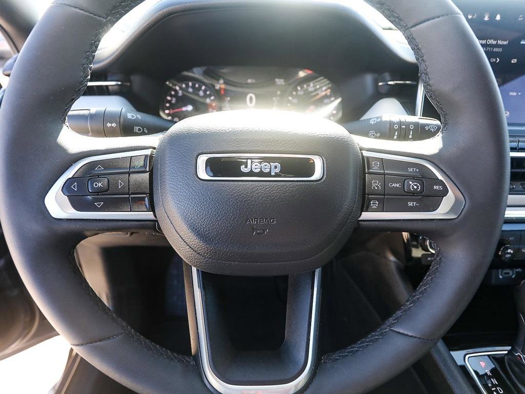 Used 2024 Jeep Compass Limited image 14