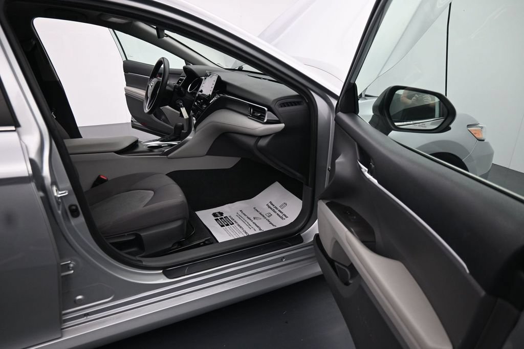 Used 2023 Toyota Camry LE FWD image 23