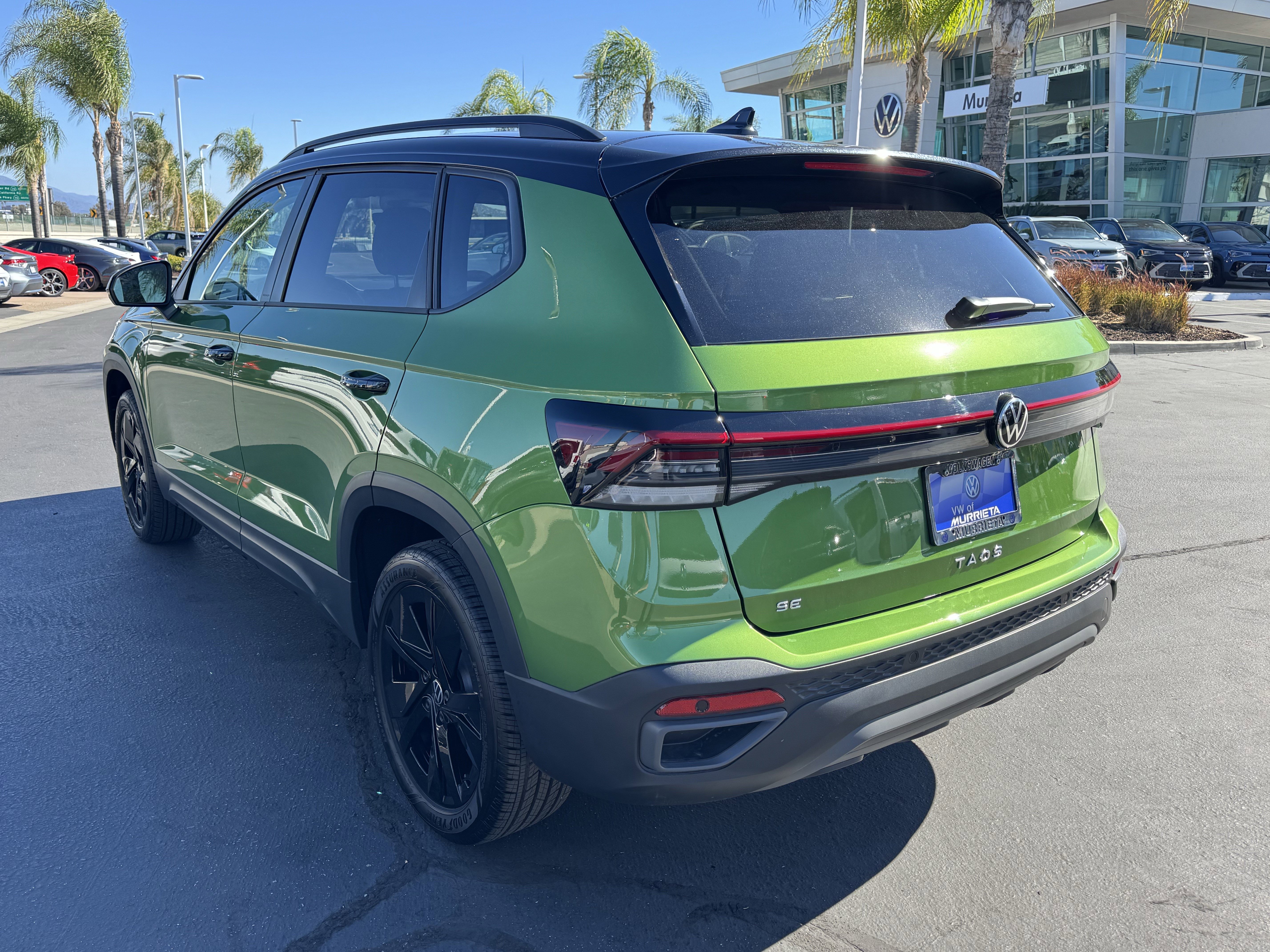 Certified 2025 Volkswagen Taos SE image 8