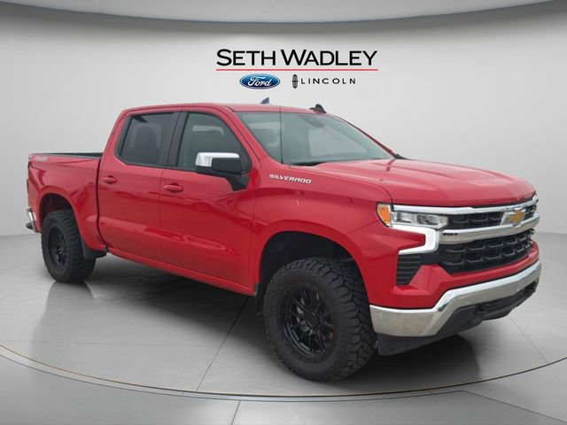 Used 2025 Chevrolet Silverado 1500 LT image 1