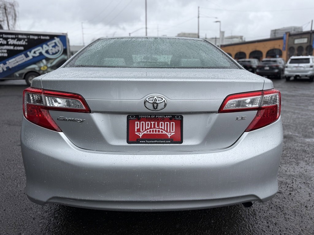 Used 2013 Toyota Camry LE image 6
