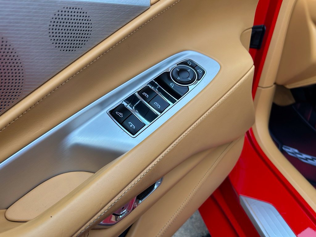 Used 2021 Chevrolet Corvette Stingray Premium Conv w/ Z51 Performance Package RWD image 40
