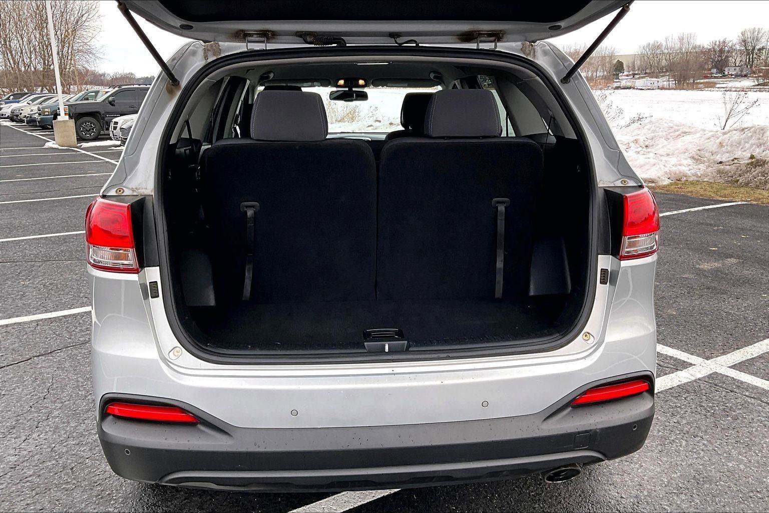 Used 2016 Kia Sorento LX w/ LX Convenience Package image 5