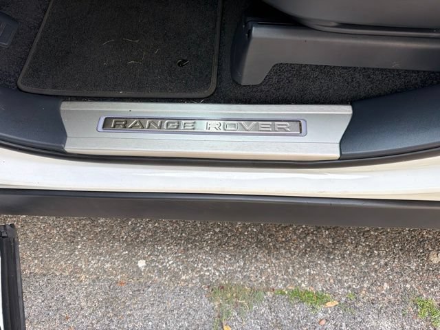 Used 2020 Land Rover Range Rover HSE AWD/4WD image 13