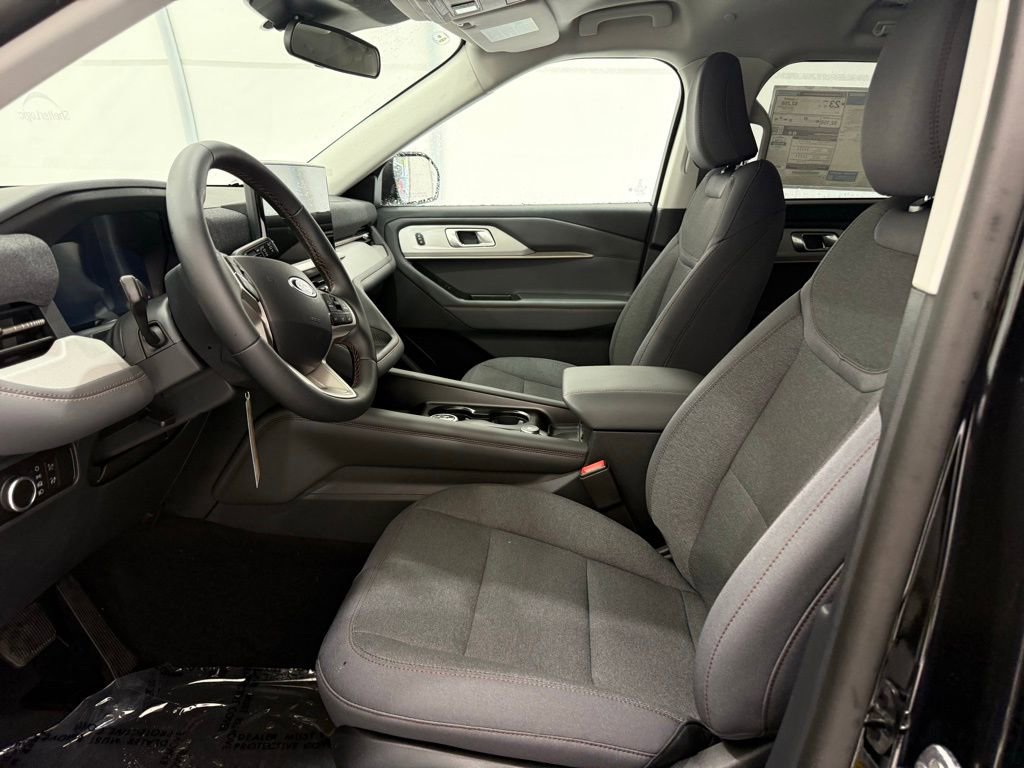 New 2026 Ford Explorer Active AWD/4WD image 13
