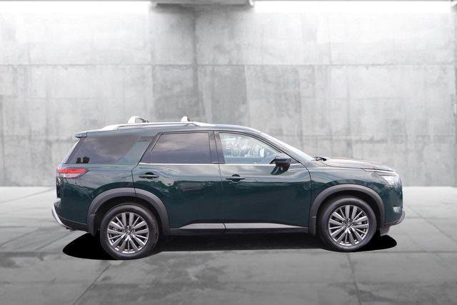 Used 2025 Nissan Pathfinder SL w/ SL Premium Package image 5