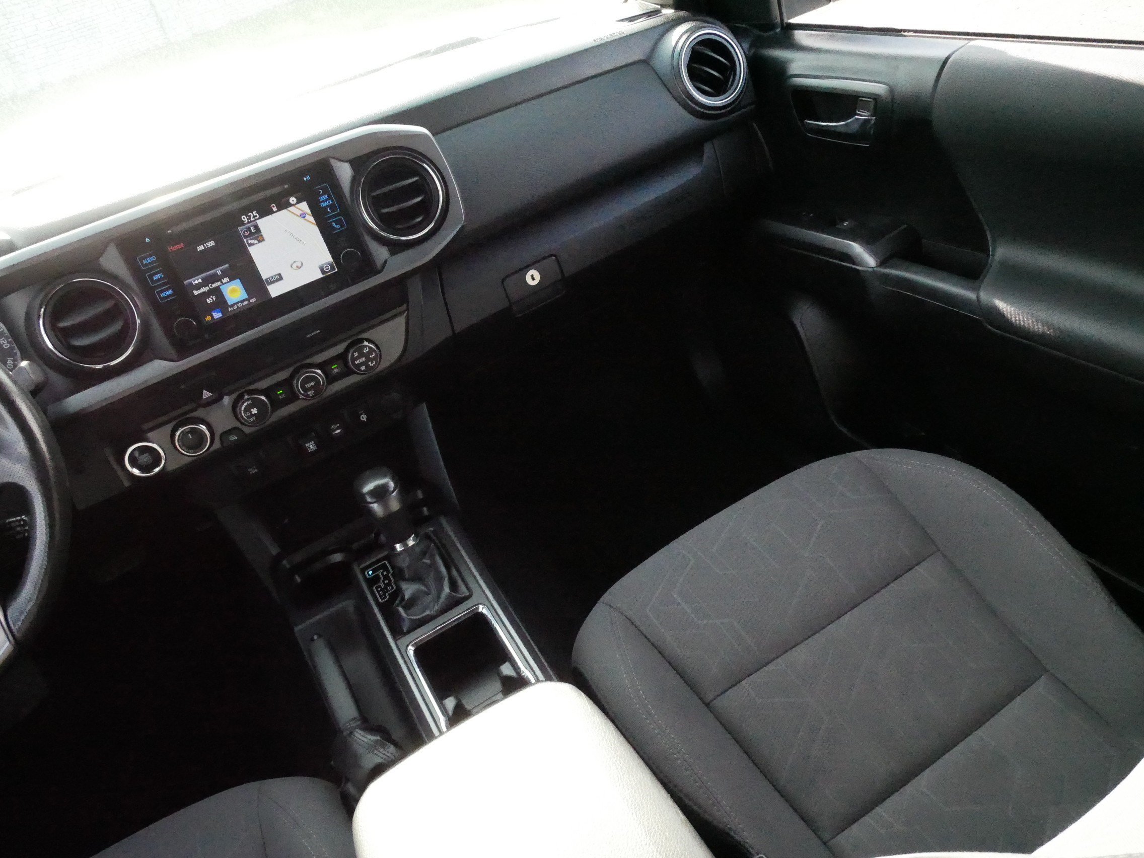 Certified 2019 Toyota Tacoma TRD Sport AWD/4WD image 11