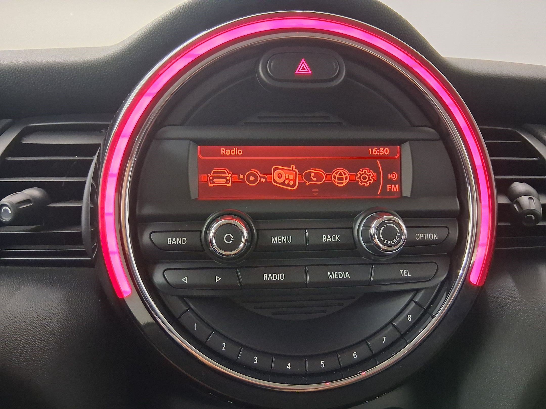 Used 2014 MINI Cooper 2-Door Hardtop FWD image 25