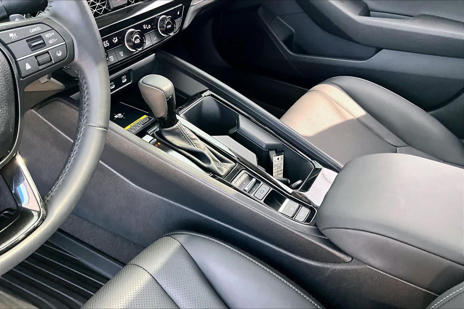 Used 2025 Honda Accord EX-L image 17