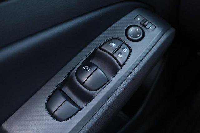 Used 2025 Nissan Altima 2.5 SV w/ SV Premium Package FWD image 18