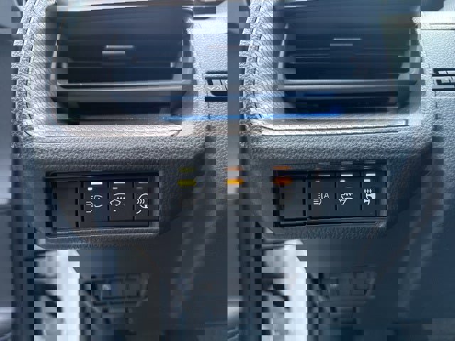 Used 2025 Toyota Prius XLE image 21