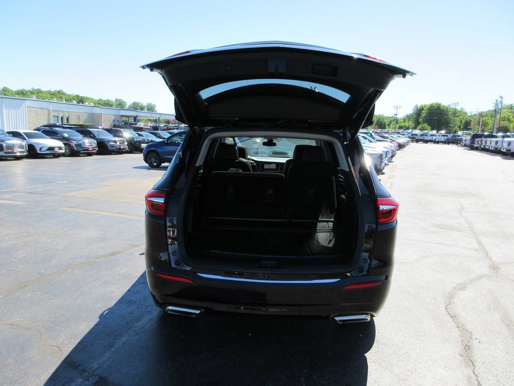 Certified 2020 Buick Enclave Avenir w/ Avenir Technology Package AWD/4WD image 8