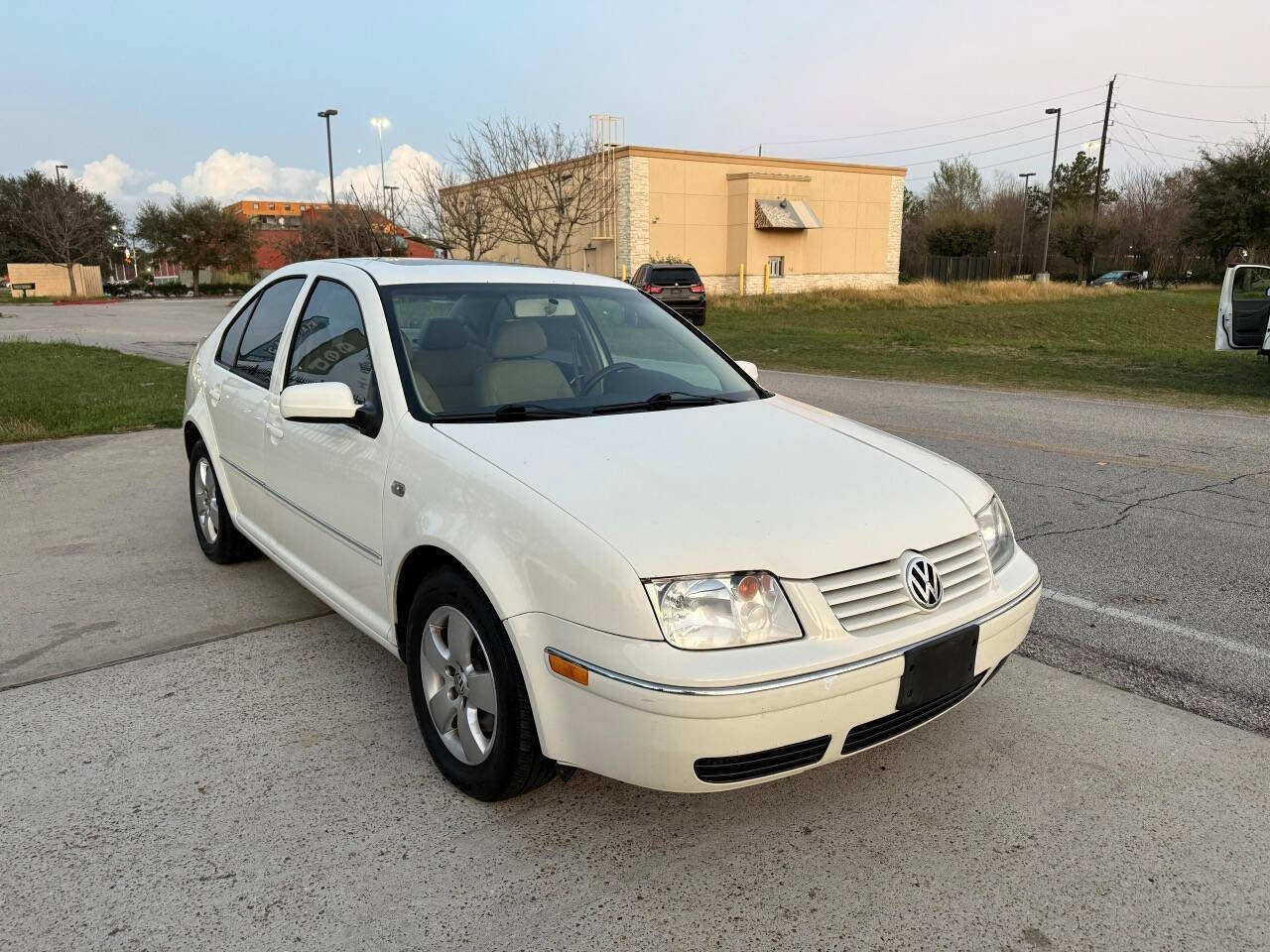 Used 2004 Volkswagen Jetta GLS TDI image 4