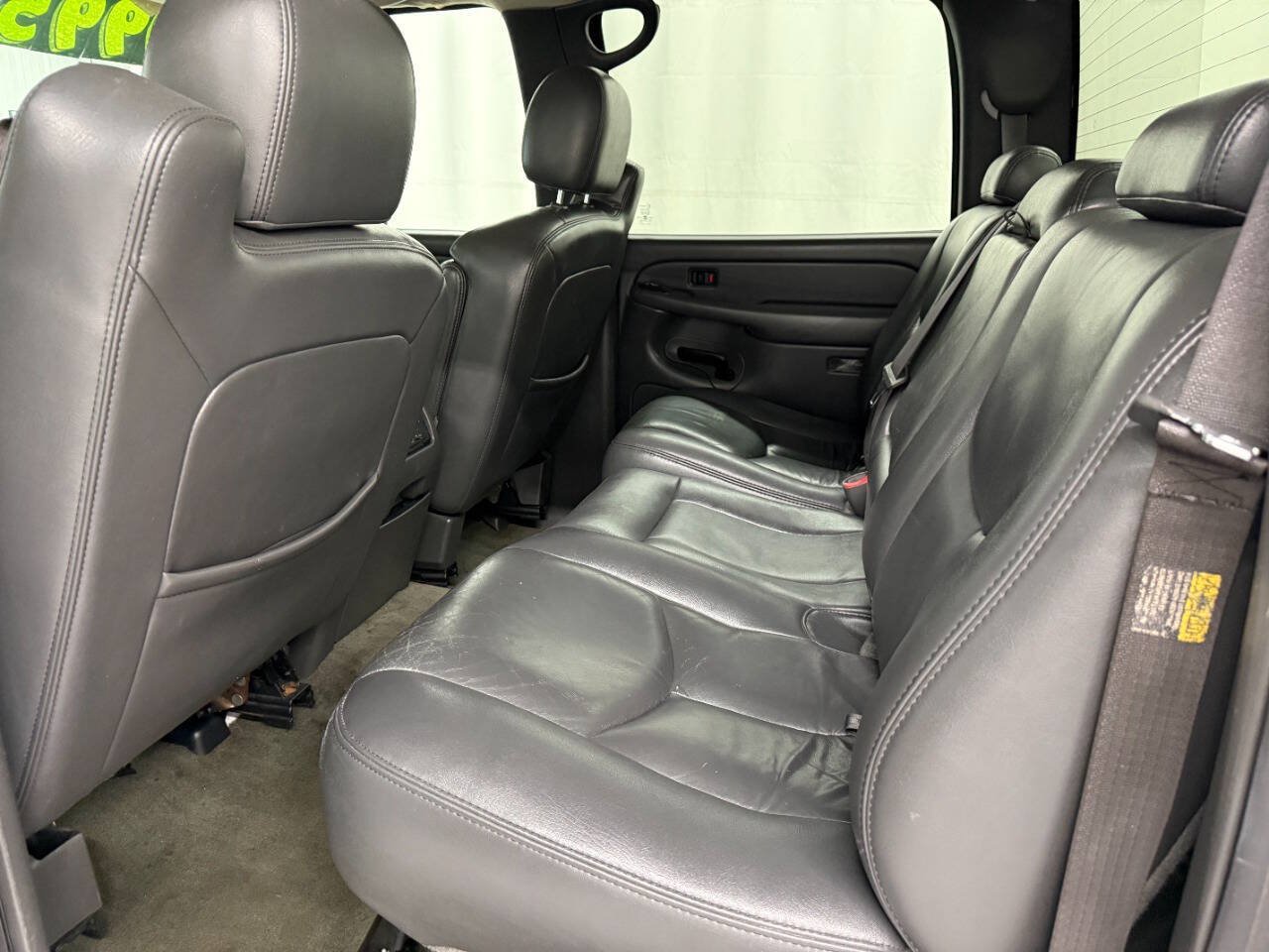 Used 2006 Chevrolet Silverado 3500 LT w/ Onstar Plus Package RWD image 9
