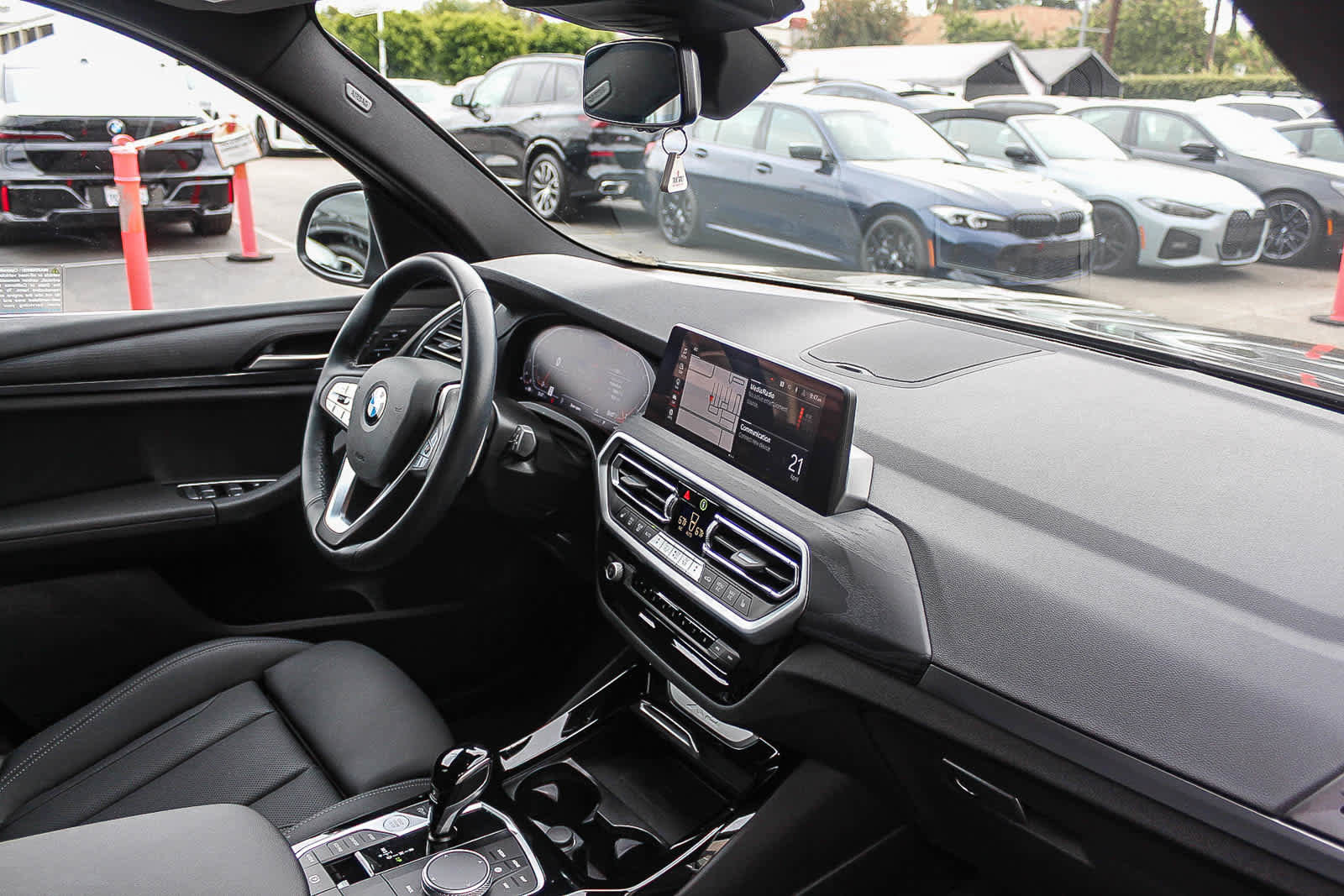 Used 2024 BMW X3 sDrive30i w/ Convenience Package w/ZPA RWD image 16